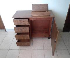 Mesa - Mueble Para Empotrar Maquina de Coser Con 4 Gavetas