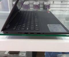 Laptop Ryzen 5 8GB Ram 256GB SSD Pantalla 15.6"