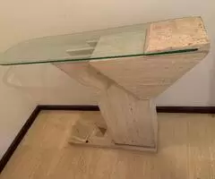 Mesa de mármol.