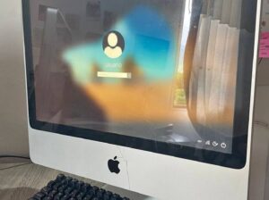 COMPUTADORA iMac 20»